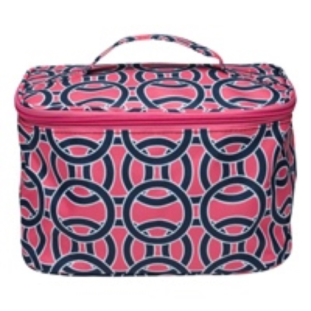 👩🏻‍⚖️AUCTION PRICE Travel Makeup Bag